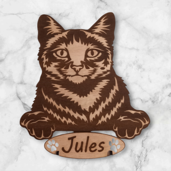 Animal "chat" en gravure sur bois, personnalisé