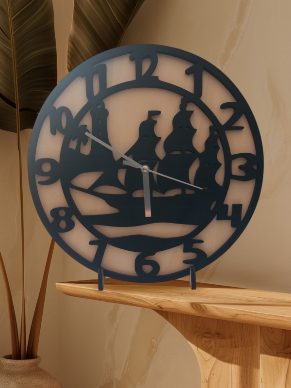Horloge modèle bateau, en bois (Ø25cm)