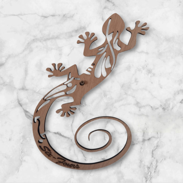 Animal "salamandre" en gravure sur bois, personnalisé